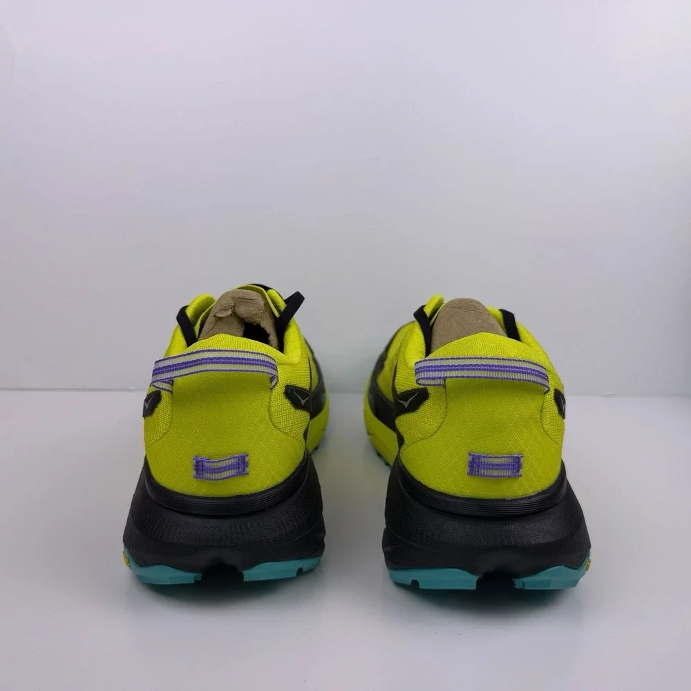 Hoka One One items sample